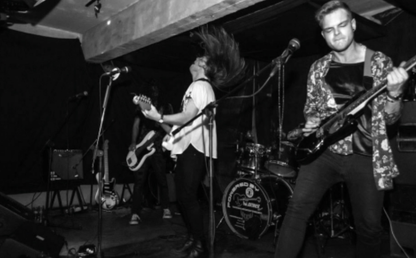 Aandklas Showcase latest musical talent