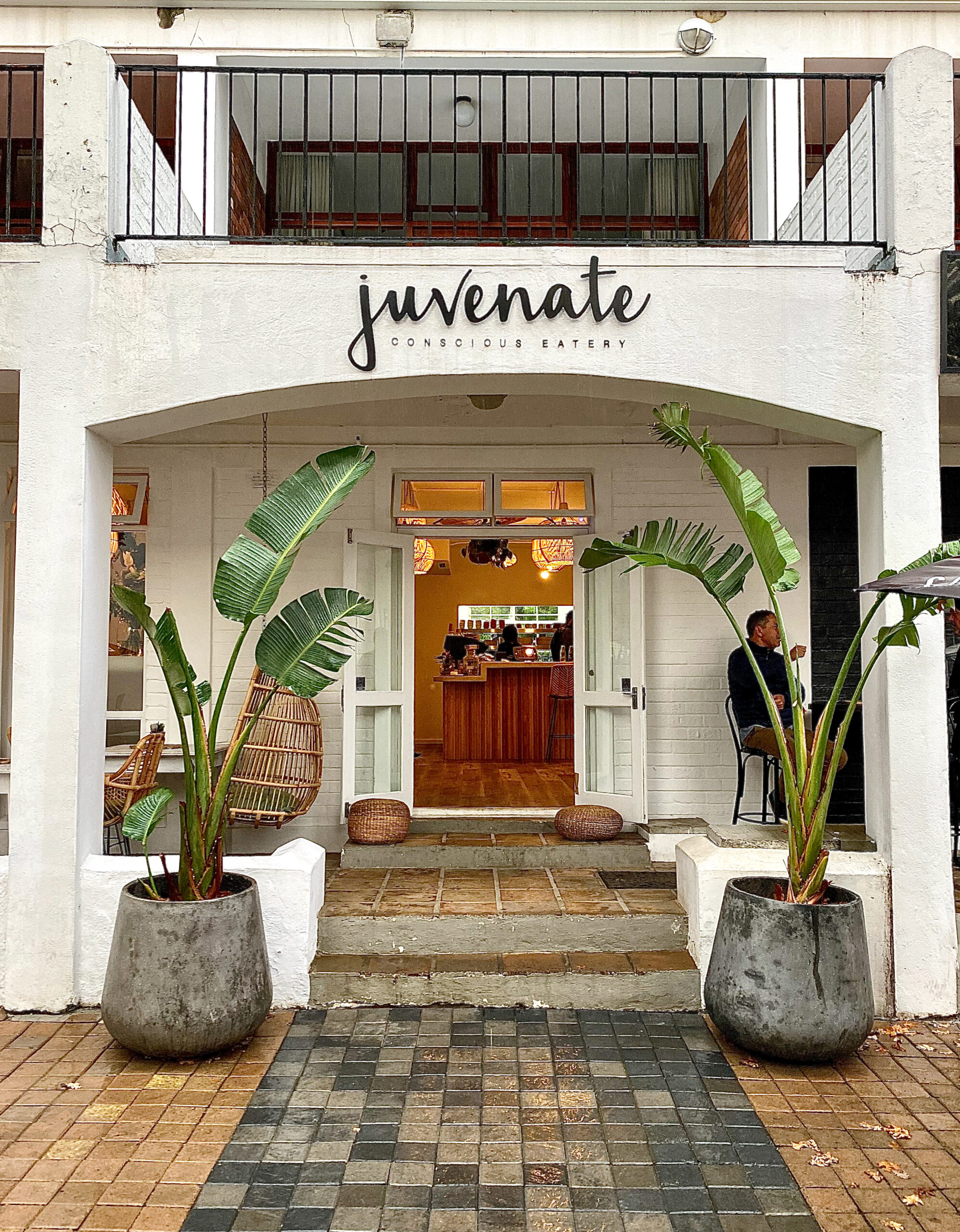 Juvenate Conscious Eatery Debuts on Dorp Street