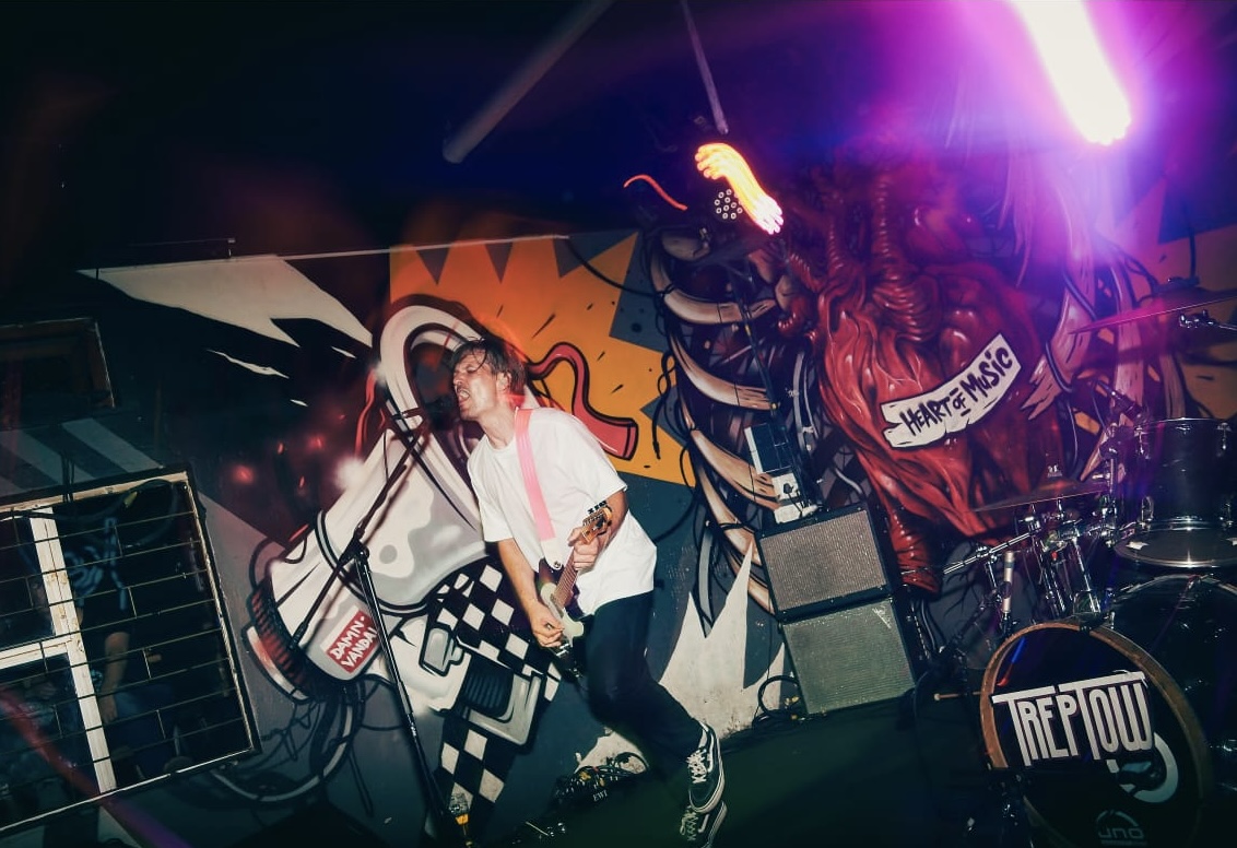 German rock band Treptow takes on Aandklas