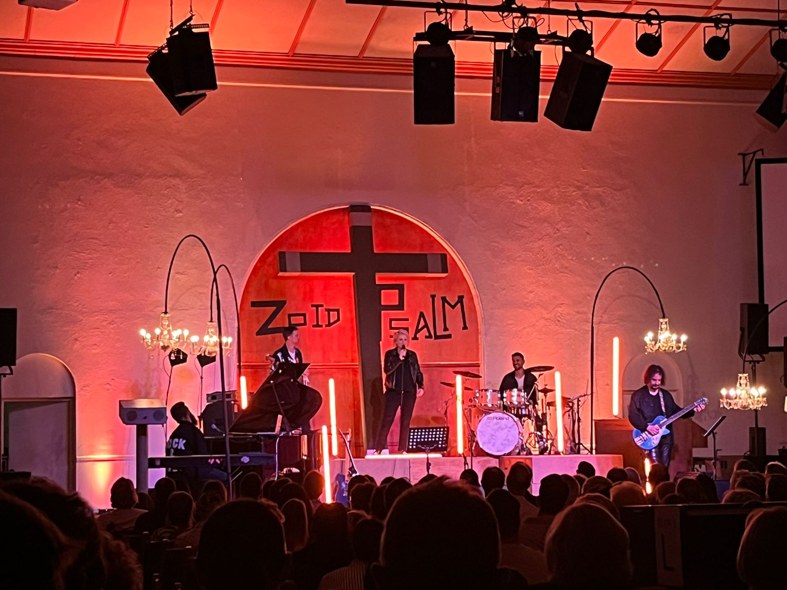 Kerkorrels kry nuwe lewe by ‘Zoid Psalms’